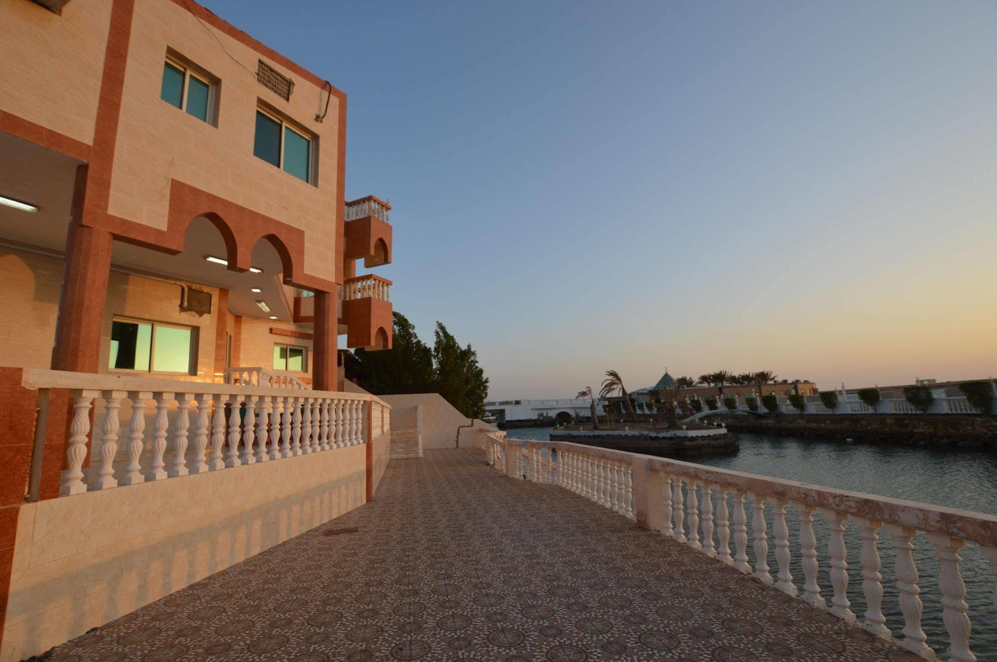 Al Ahmadi Plaza Resort Yanbu Eksteriør billede